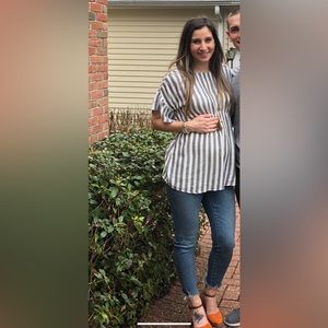 Small Motherhood Maternity Short Sleeve Gray/black/White Striped Blouse